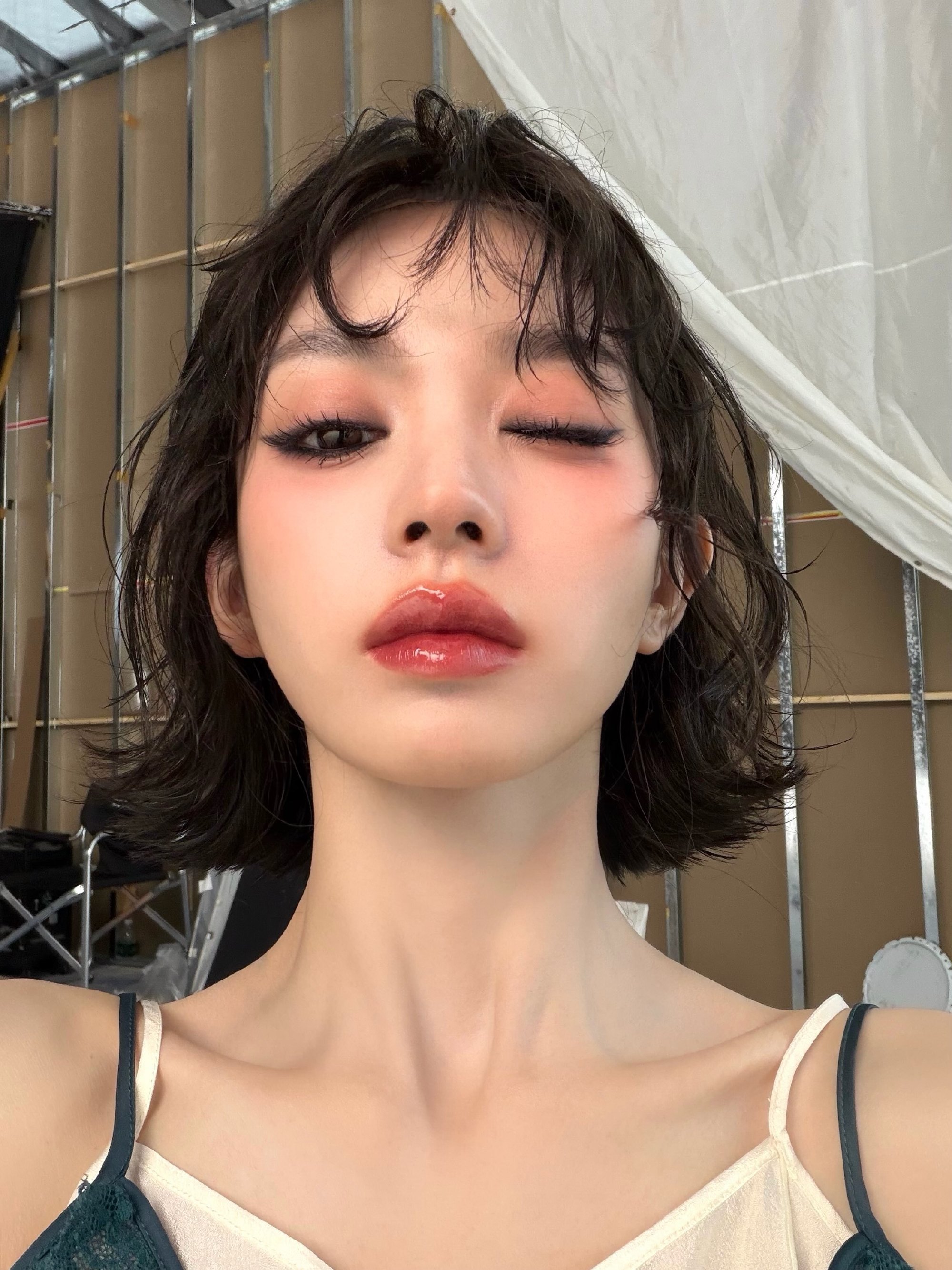 烟熏妆也压不住的灵气‼️田曦薇你知不知道！你完全素傲娇小猫本！猫！[奶牛猫]就这