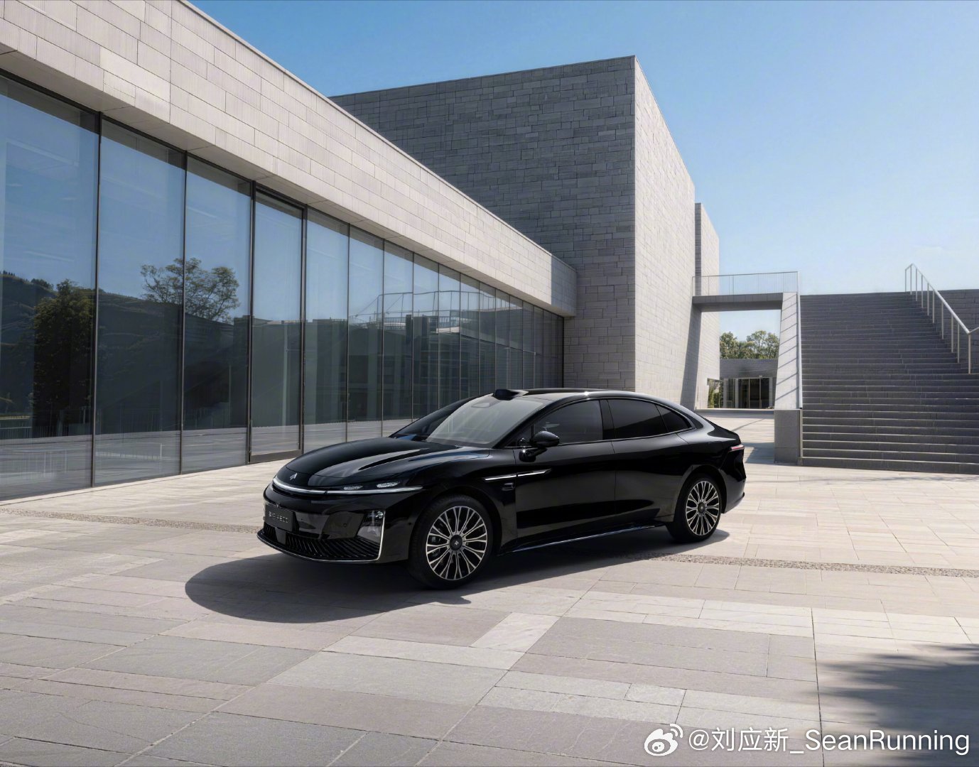 新豪华旗舰昊铂A800上市补贴后16.48万起三电机四驱智驾底盘挑战“雪如意”高