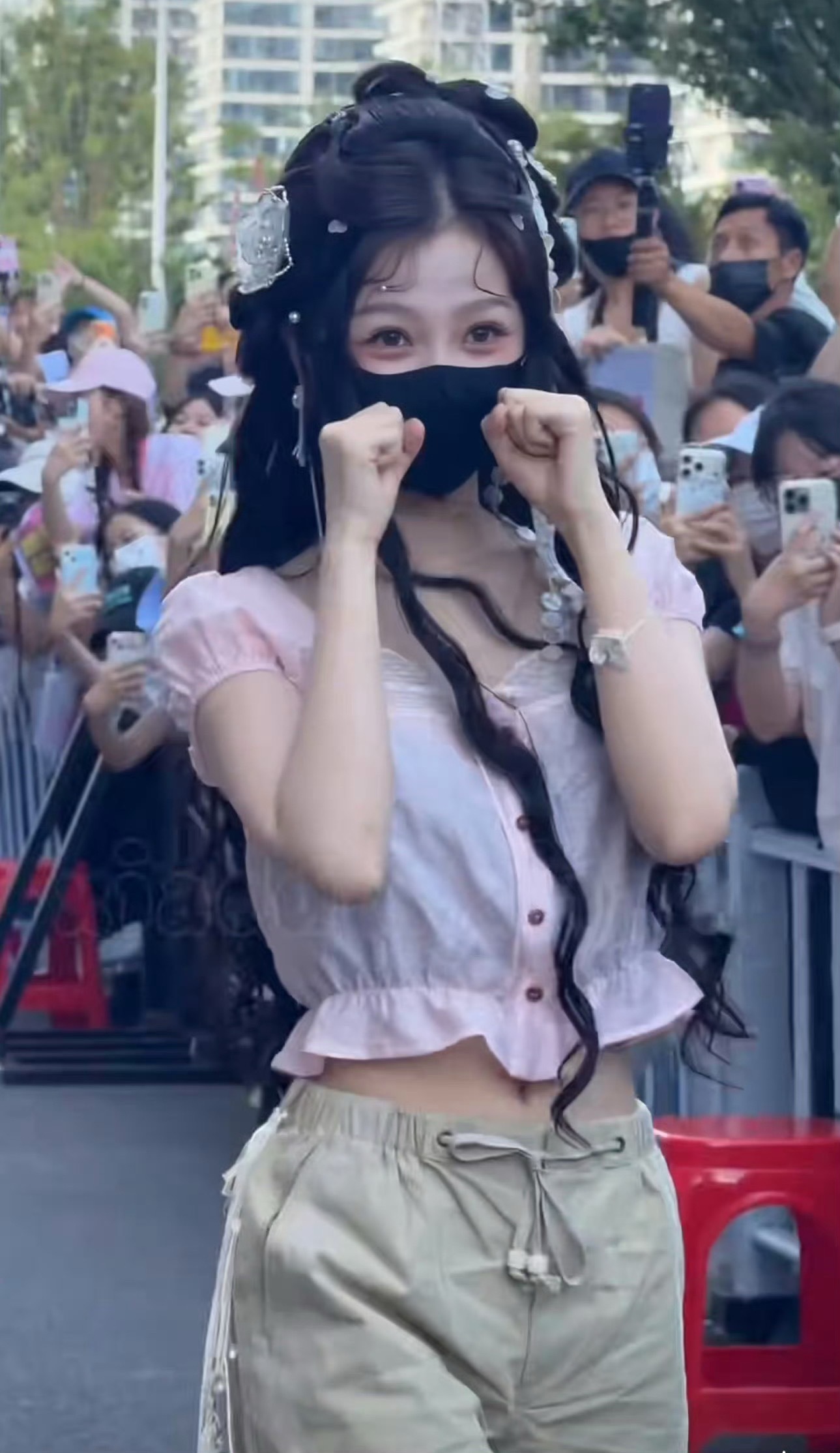 何盼新造型好美~ 