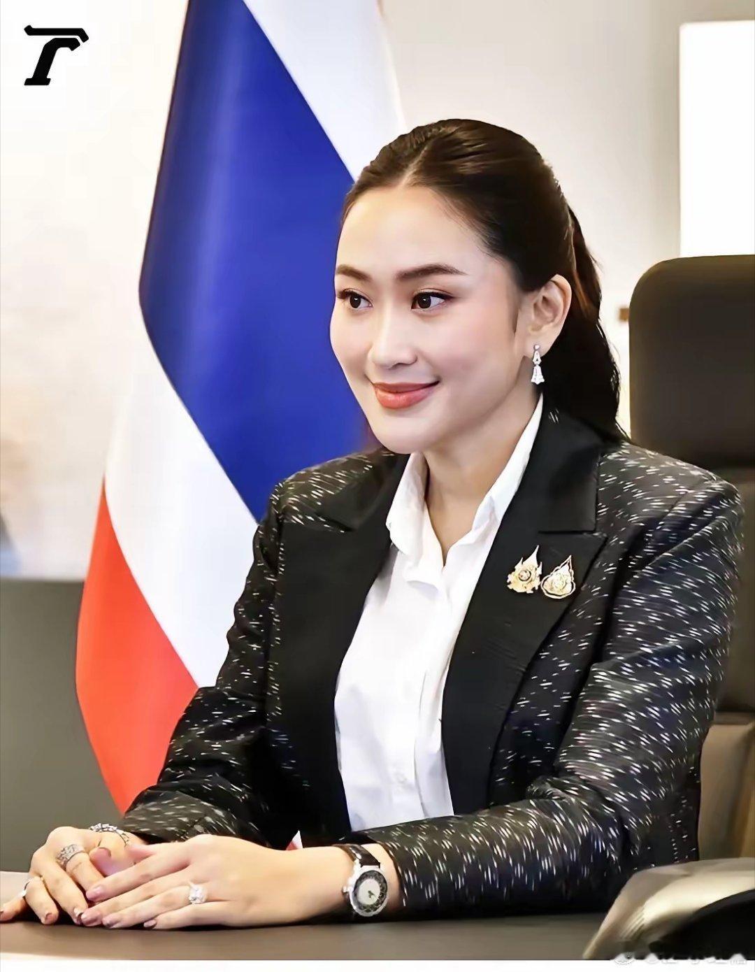 泰国总理佩通坦在讲话中未表达愤怒或难过，仅提及对旅游业可能受影响的担忧，显然，他