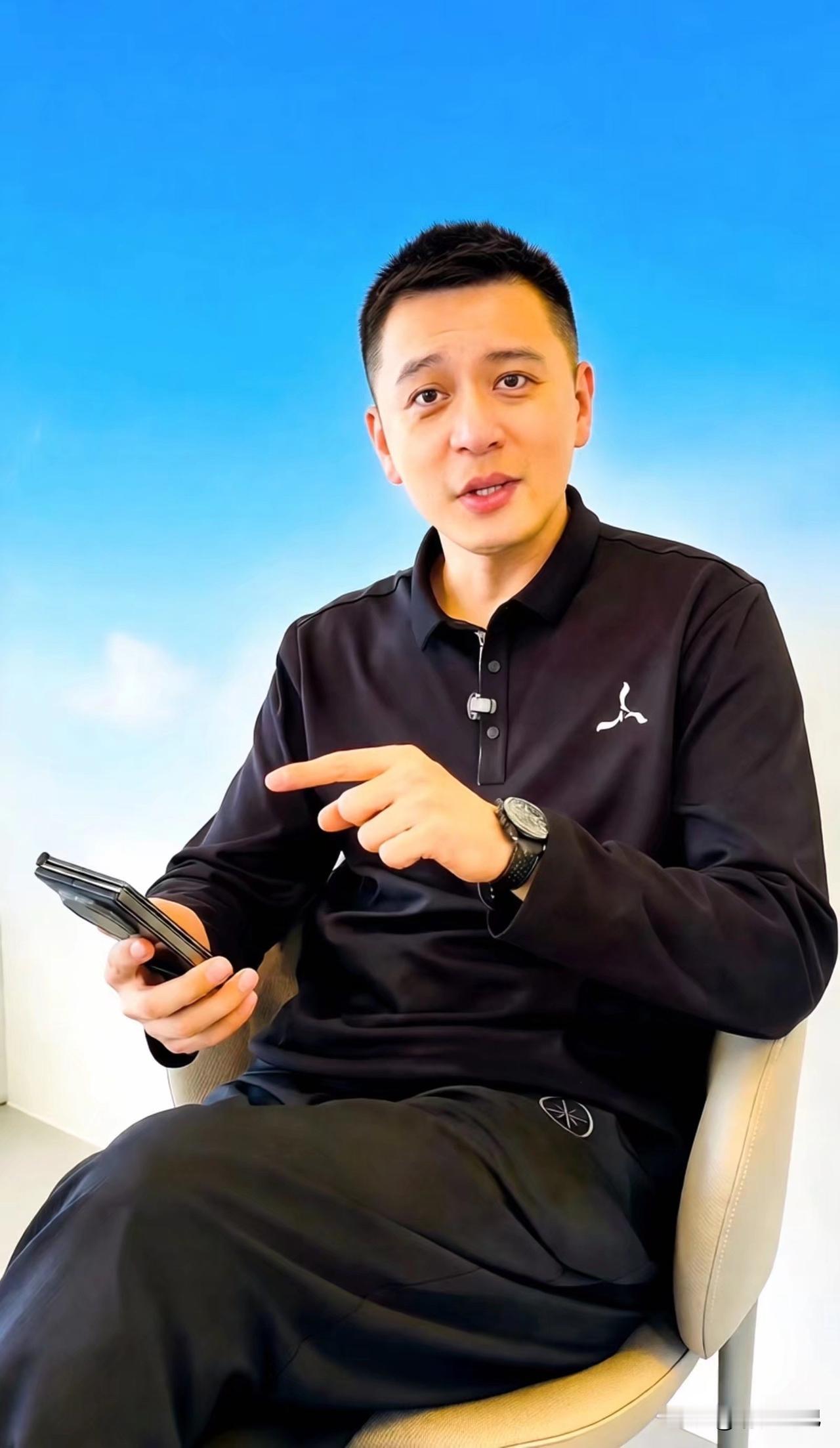 杨鸣，从球员、教练、解说，从赛场到生活，永远的清爽利落，永远的从容自信，致敬，那