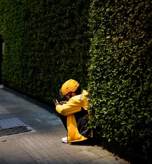 国内部分媒体“唱衰”的调子被批评，那不妨看下国外媒体，了解一下他们怎么评价中国经