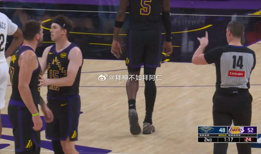 NBA常规赛继续进行，湖人今天在主场对阵鹈鹕。上半场战罢，湖人54-51领先鹈鹕