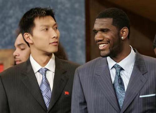 2007年NBA选秀有哪些出名的球员？霍福德终夺冠，两位中国球员被选中
随着凯尔
