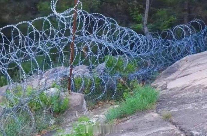 泰山景区道歉泰山风景名胜区管理委员会7月2日发布《致广大网友的一封信》：近日，“