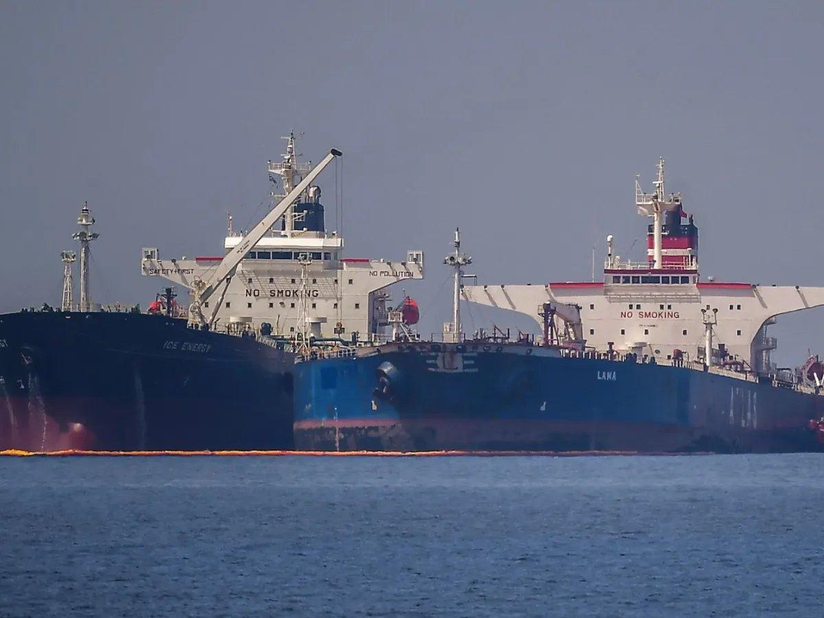 新闻快讯——据路透社援引六位消息人士报道，欧盟与七国集团（G7）据称正计划禁止悬