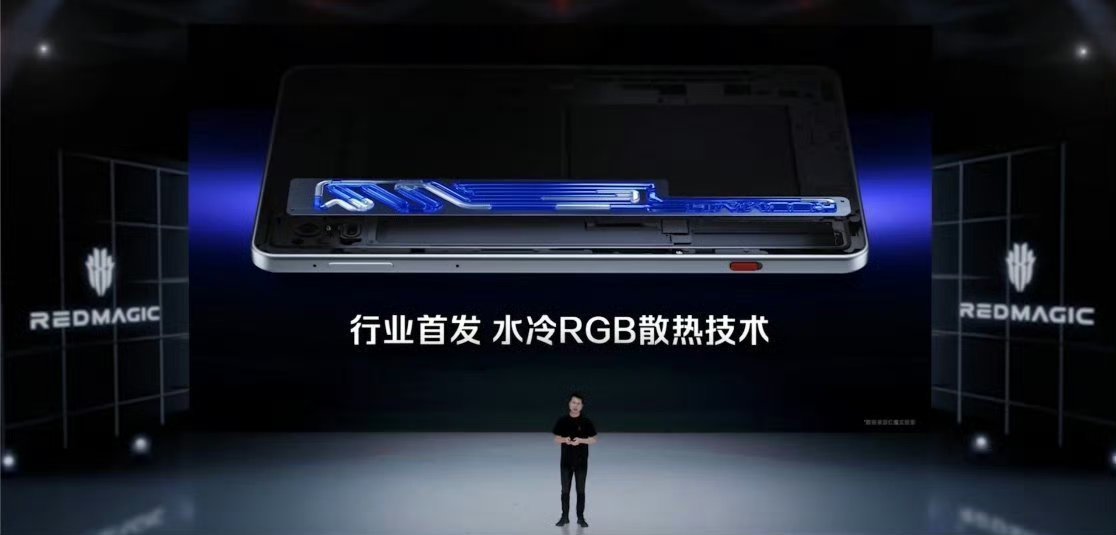平板非常好  急需给它上一个平板套还有就是下一代的电池 争取破 1 万 