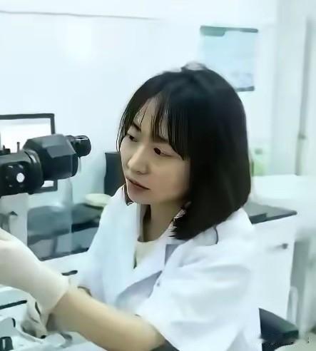 不管曾琦医生有没有去香港，有没有去义乌浙大四院，不可否认她医术精湛，更会用心救治