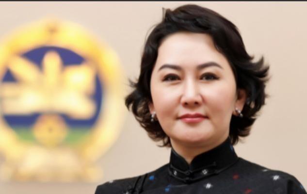 蒙古国若敢上午8点申请加入北约，地理现实会让它撑不过一个上午。这个150多万平方