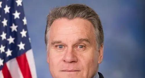 美国议员、有反华劳模之称的克里斯·史密斯对媒体说：“历史上日本与中国斗，从不吃亏