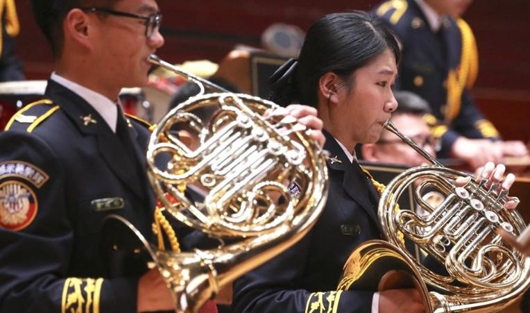 这个日本人建议
美日台可从娃娃抓起，从吹鼓手抓起

赴台参加玉山论坛的日华恳会长
