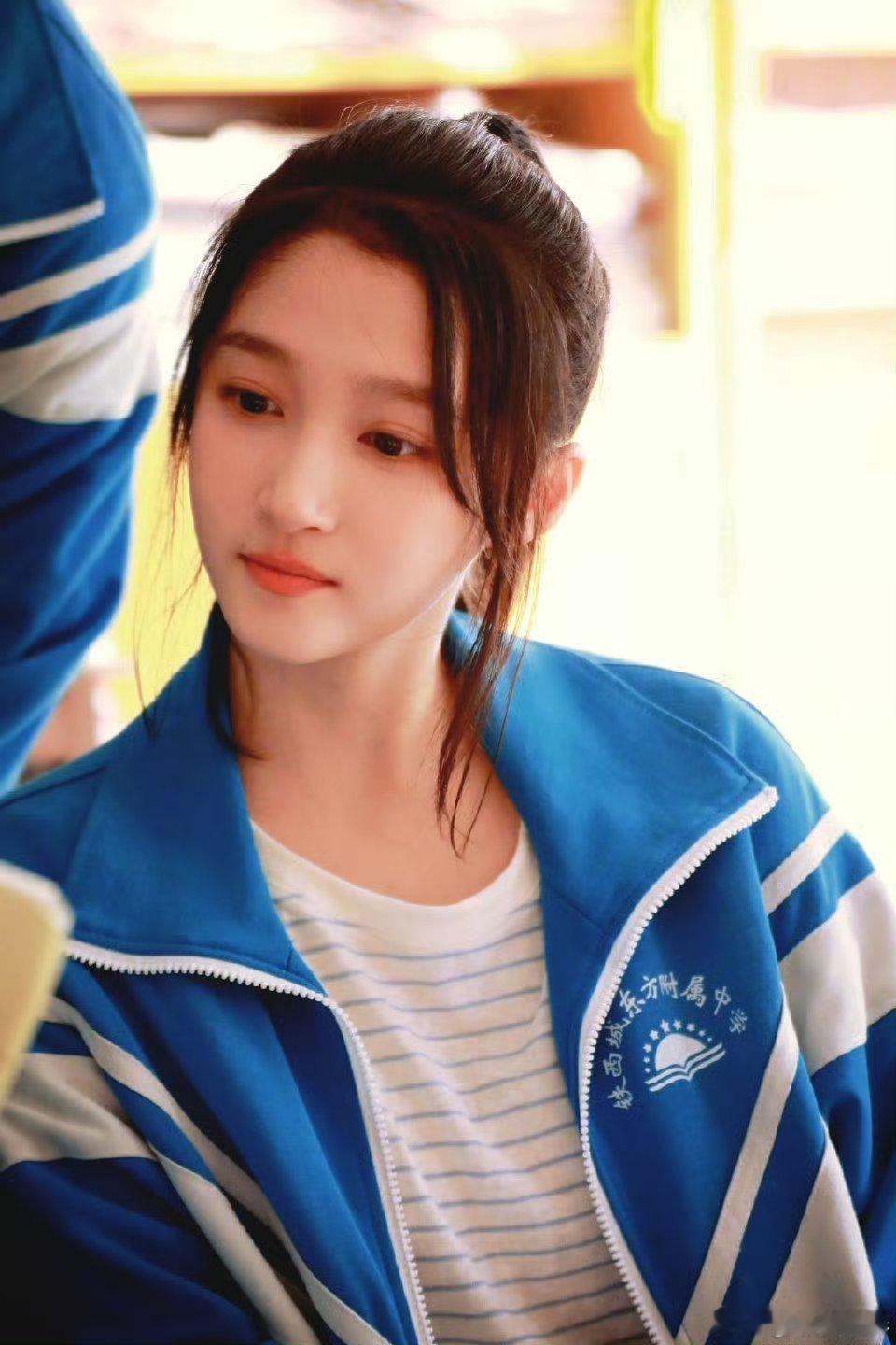 一搭二搭全是青梅竹马身高差最般配的一个CP  电视剧岁月有情时是会选角的～