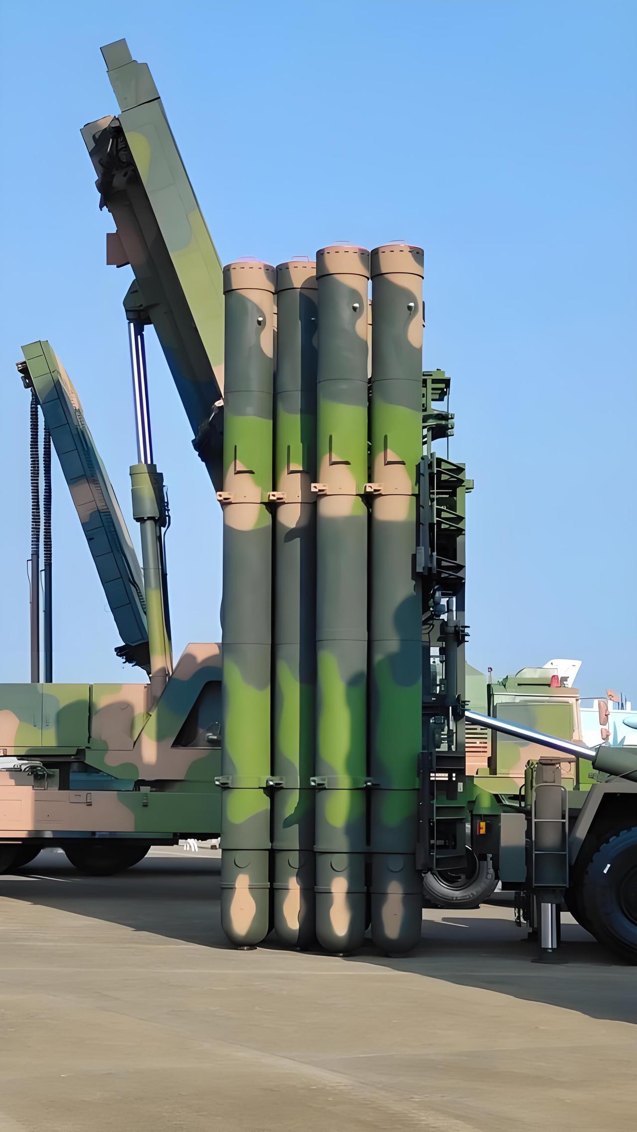 红旗-20实弹首曝！一发射穿隐身神话？评论区说出你的看法
如果我说，有一种导弹能