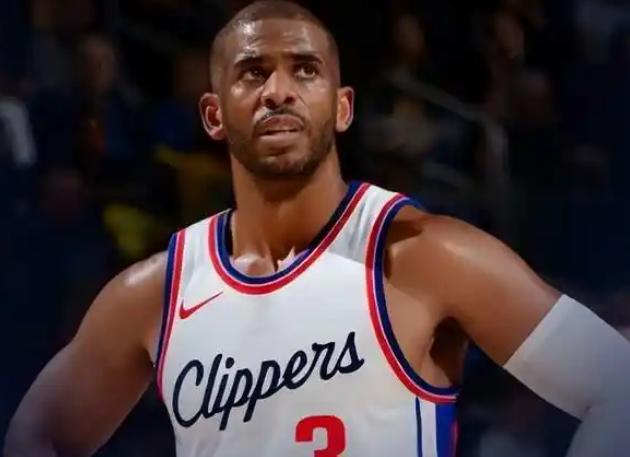 快船队其实就这三位力挺保罗， 
1、老将大洛佩斯。保罗接到某个通知后第一个就找了