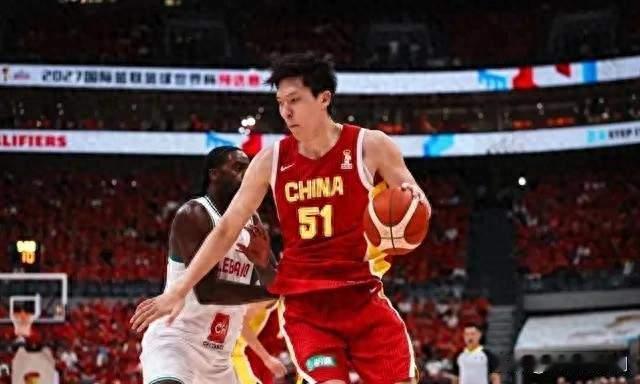 杨瀚森4.1秒准绝杀，中国男篮89比87险胜黎巴嫩