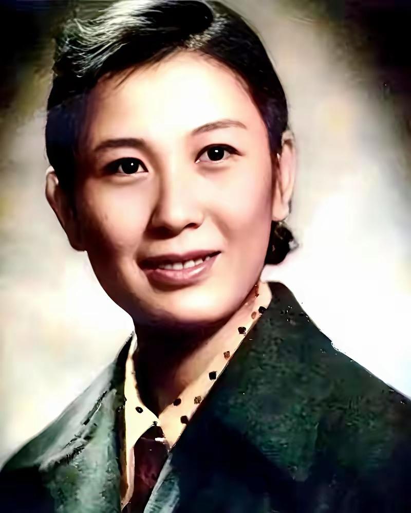 王铎：严凤英真是好！无论是唱，还是演等等，都没庾
