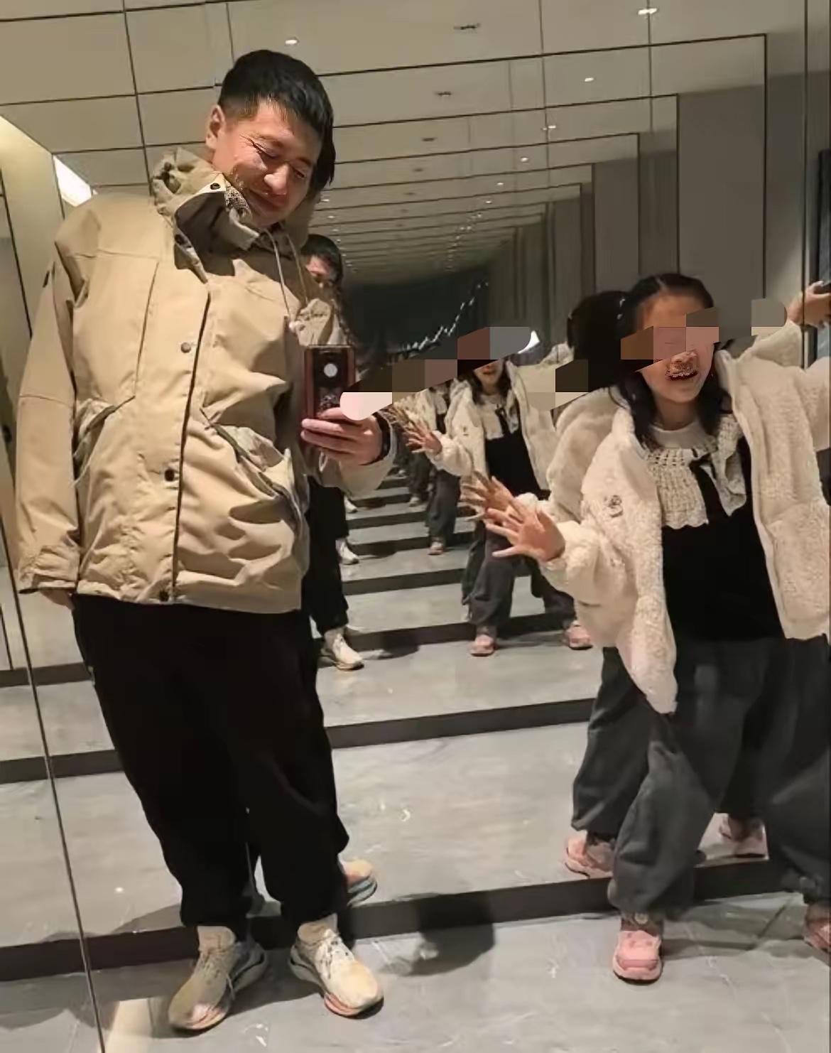 张雪峰走了，他最放心不下的，一定是年幼的女儿。
         为女儿取名翻遍