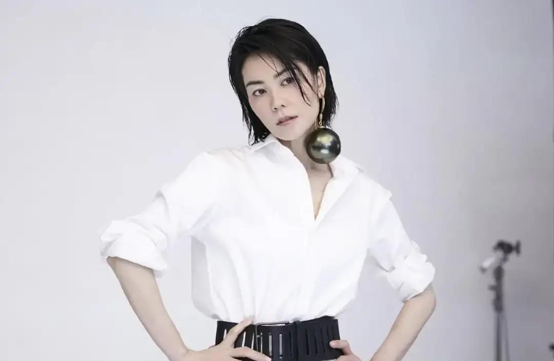 张纪中03版《天龙八部》刚上线那会儿，很多人嫌它节奏慢、台词文，现在豆瓣

1稳