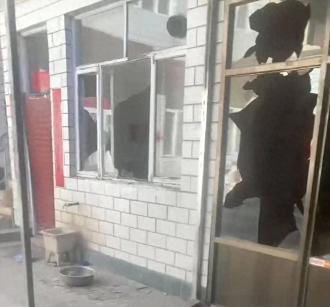 狗咬人引发命案！男子防卫时竟不知手中是刀，正当防卫还是防卫过当？
 
你说这事儿