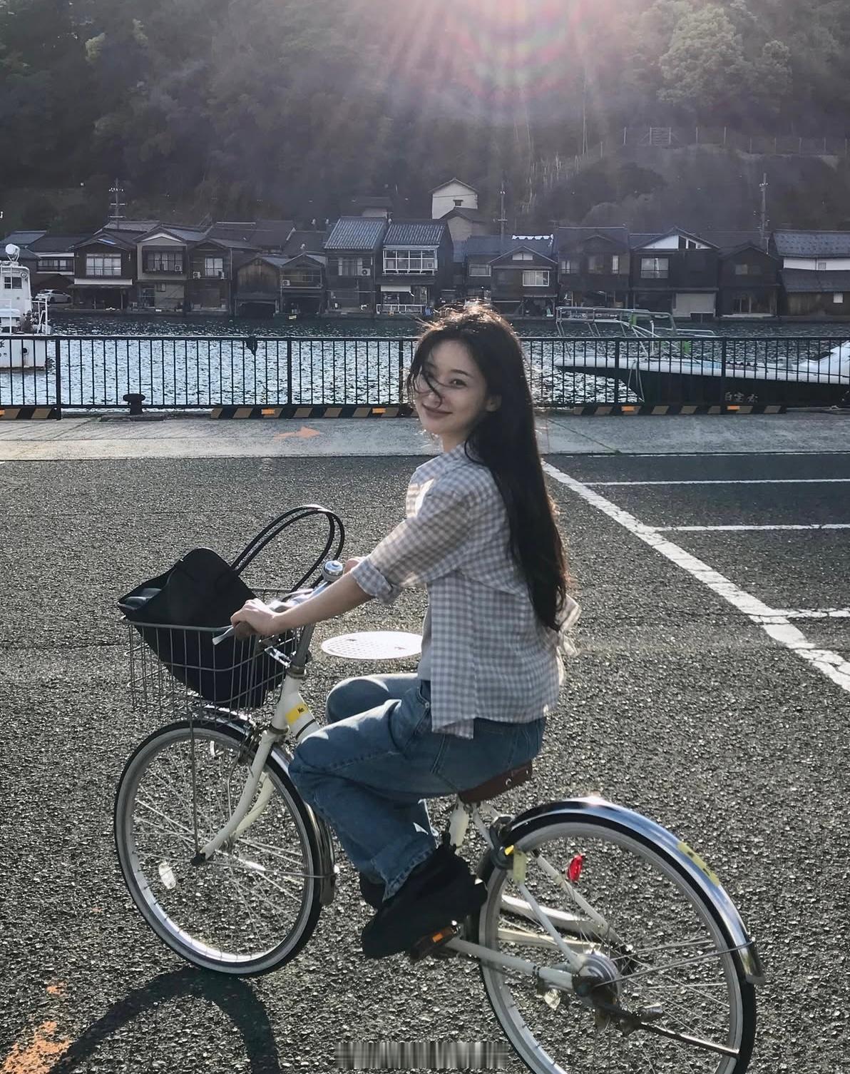 穿搭分享 连续更新第2830天韩国时尚女生日常搭配周一来了韩系穿搭超能新星汇新星