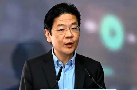 中美起冲突，新加坡挺美国；中日起冲突，新加坡挺日本；中菲起冲突，新加坡挺菲佣；中