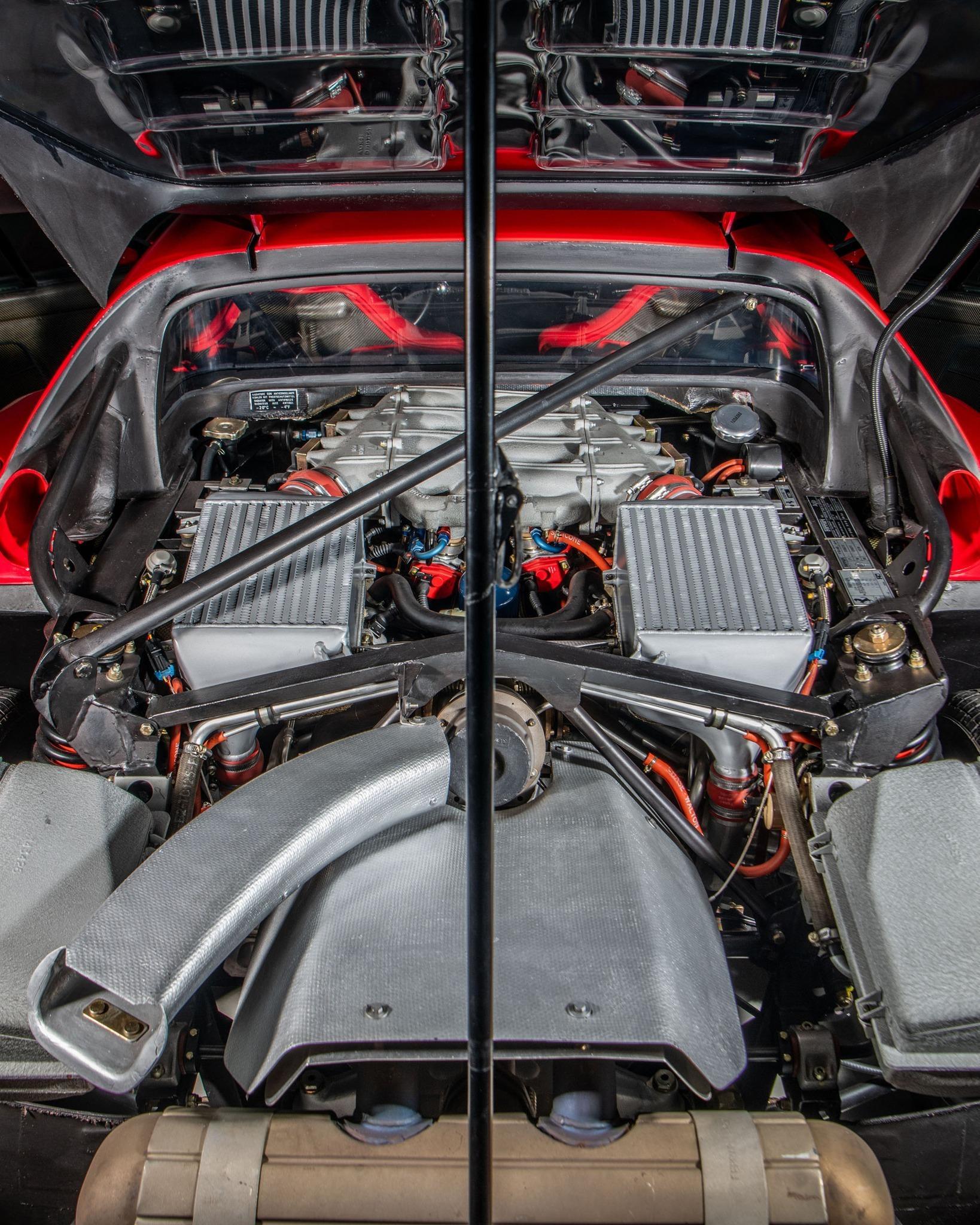 Ferrari F40法拉利 F40在很多车迷心中依然是地位最高的法拉利。 