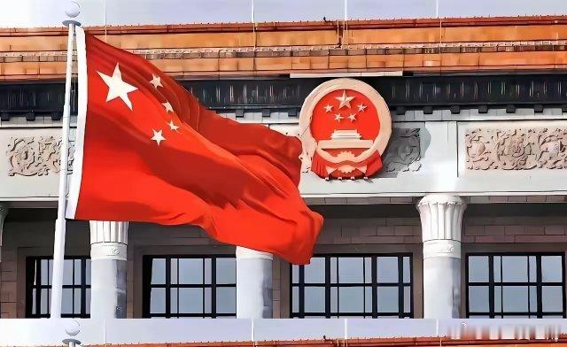 抄底！建仓的机会来了，大家反而害怕了……1、股市的规律就是追涨杀跌高位的时候通过