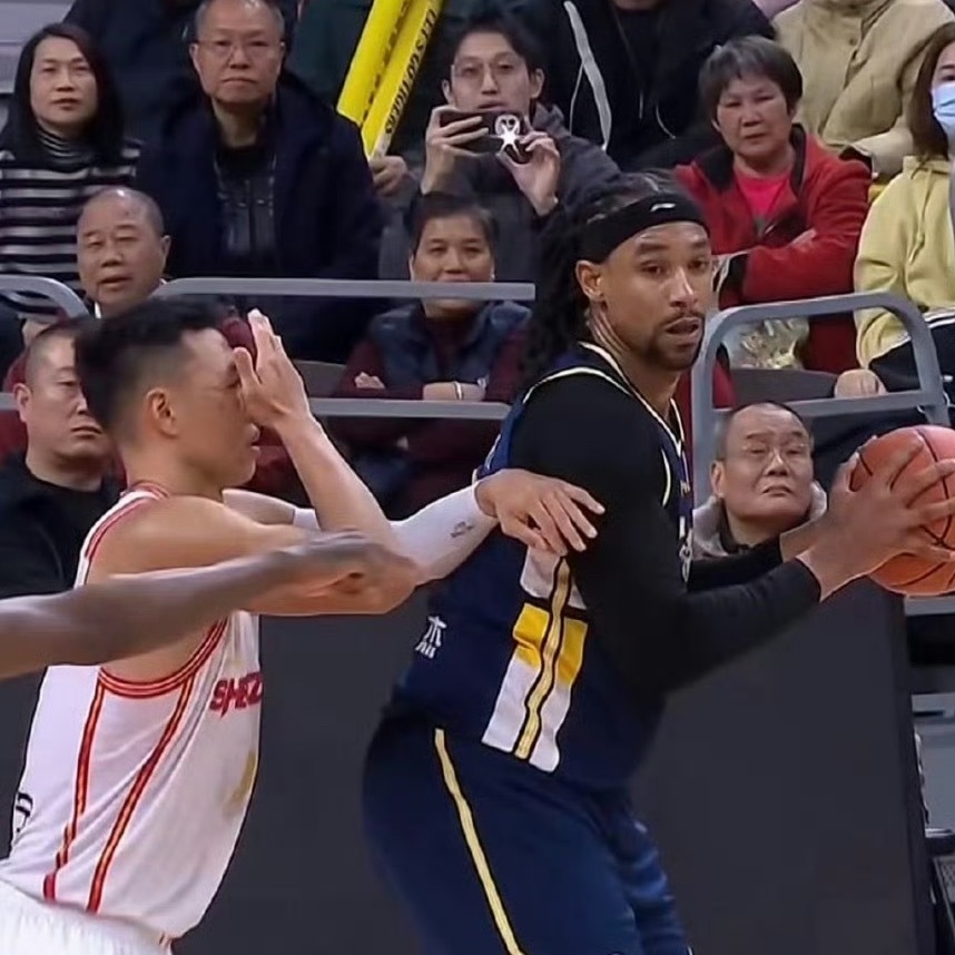 虽然很心酸，但是贺希宁依然很厉害。又拿了24分5篮板3助攻2抢断，赛季至今顶着联