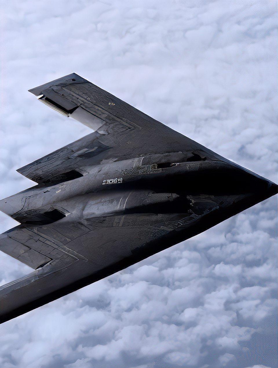 警醒！中美军力差距多大？专家早有断言，美国停步 20 年中国仍难赶超
中美军力差