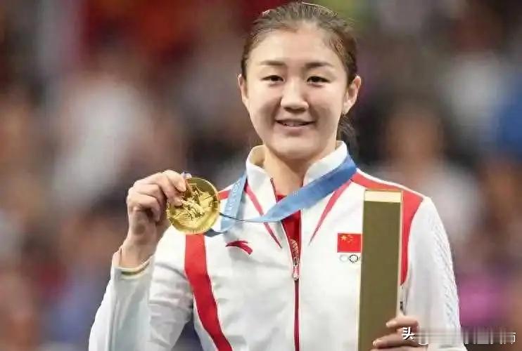 全运会乒乓球赛场堪称“神仙打架”，尤其是巴黎奥运会后，孙颖莎和陈梦再次碰面。最终