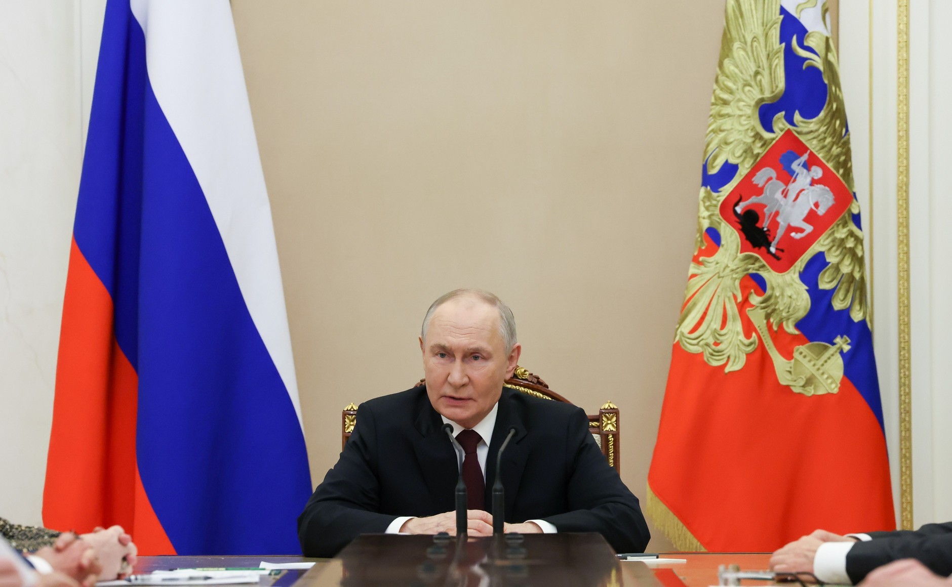 瓦洛佳小朋友  与联邦安全会议常务委员召开会议总统与联邦安全会议常务委员召开会议