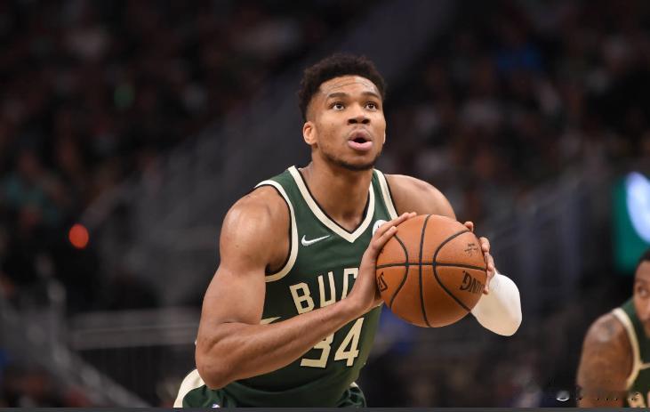 雄鹿队字母哥要被交易的话，火箭会成头号买家。
字母哥小腿拉伤要歇一个月，球队战绩