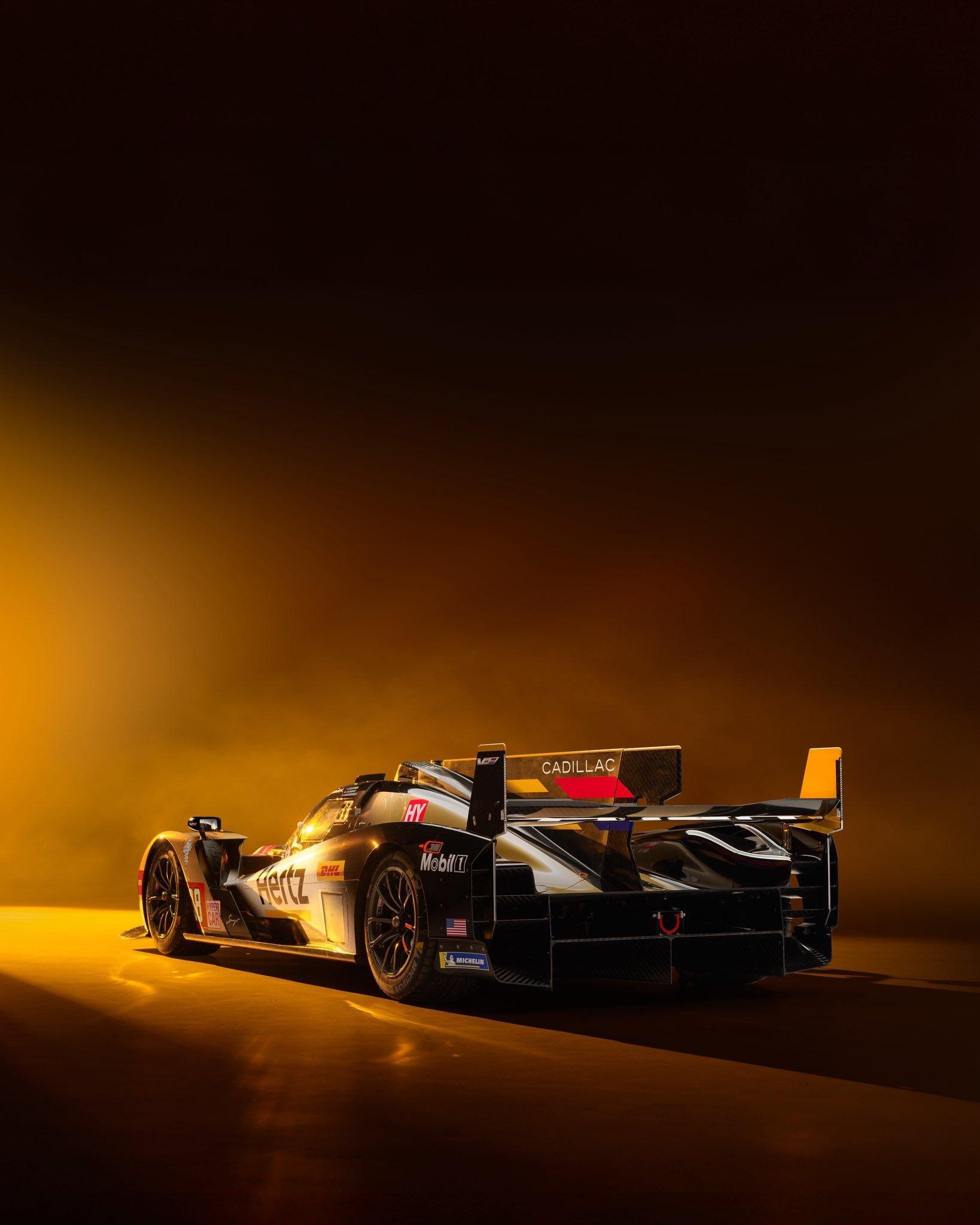 Jota公布2026赛季WEC 凯迪拉克赛车涂装整体色彩基本保持不变，全新空动E