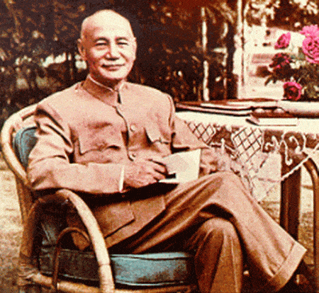 自蒋介石败逃台湾后，中共曾有和平统一台湾的愿望，在1965年前后，通过密使“搭线