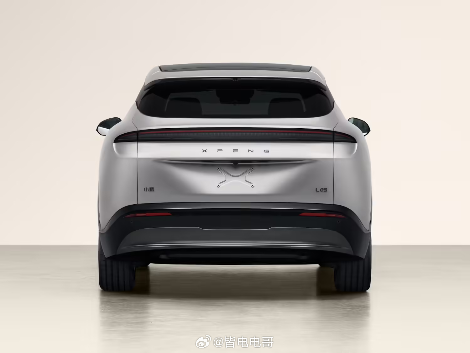 小鹏 MONA L05 续航信息也一并公布：纯电版搭载 71.1kWh 电池，最