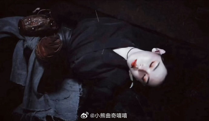 陈瑶霍仙姑短暂姑的拜霍仙姑下线剧情看得揪心，陈瑶用账号状态幽默回应只是暂时退场，