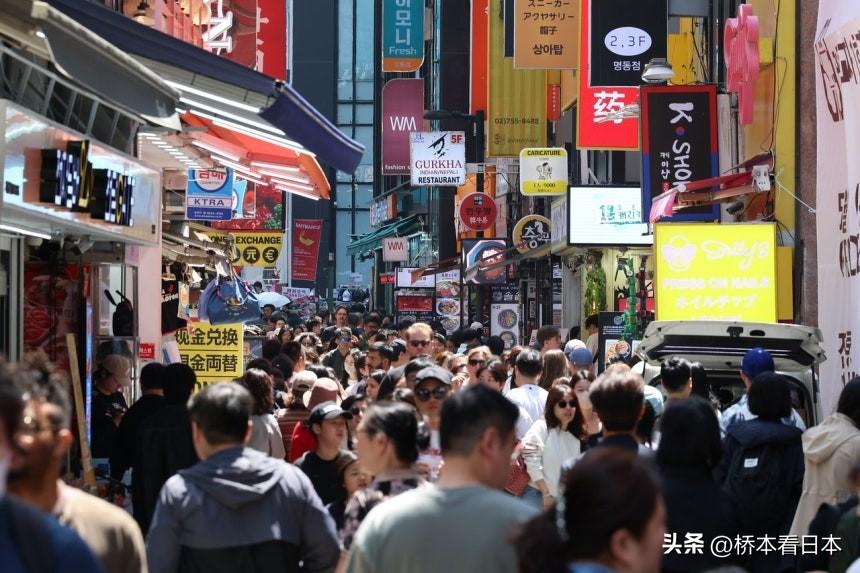 最近日本游客到韩国旅游多了起来，但是被“宰”的事情也多了起来。
有位日本游客从韩