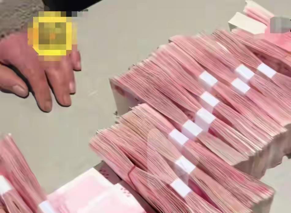 武汉37岁单身女网恋“完美男友”未见一面狂转120万血汗钱：你的孤独，正成骗子桌