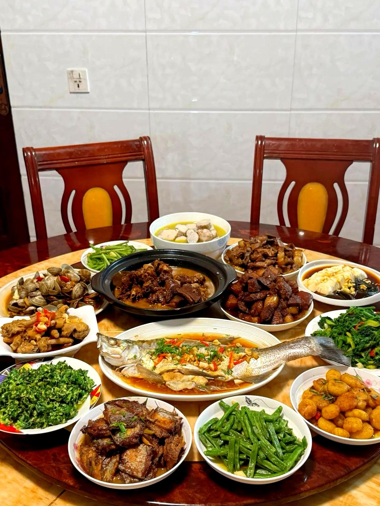 今年中秋节还真有点不一样，不知道各位发现没，身边回娘家扎堆儿的日子好像突然就淡了