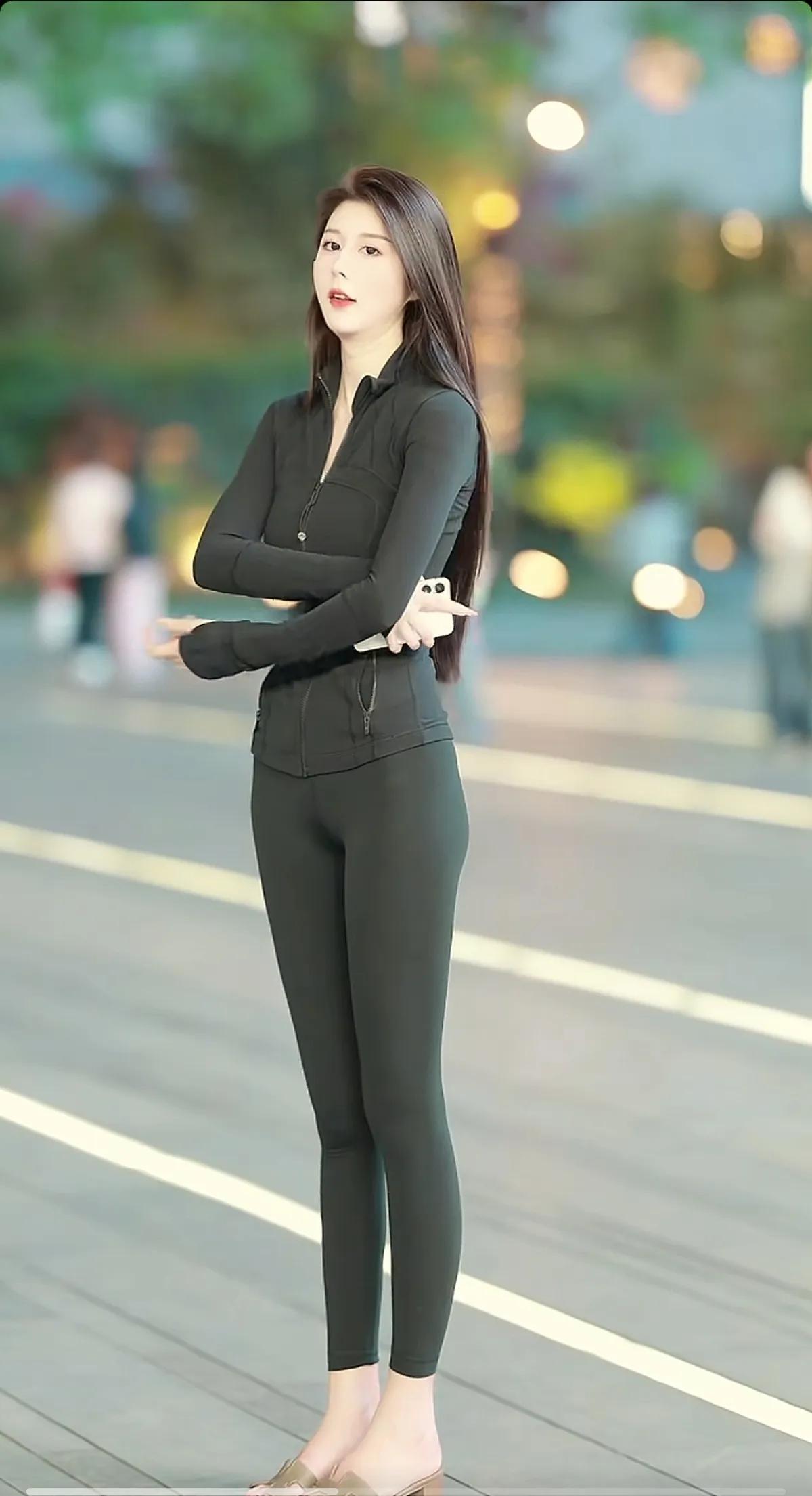 春天的气息！美女身材是怎样练成的 气质美女穿搭分享！ 女人的颜值重要还是身材重要