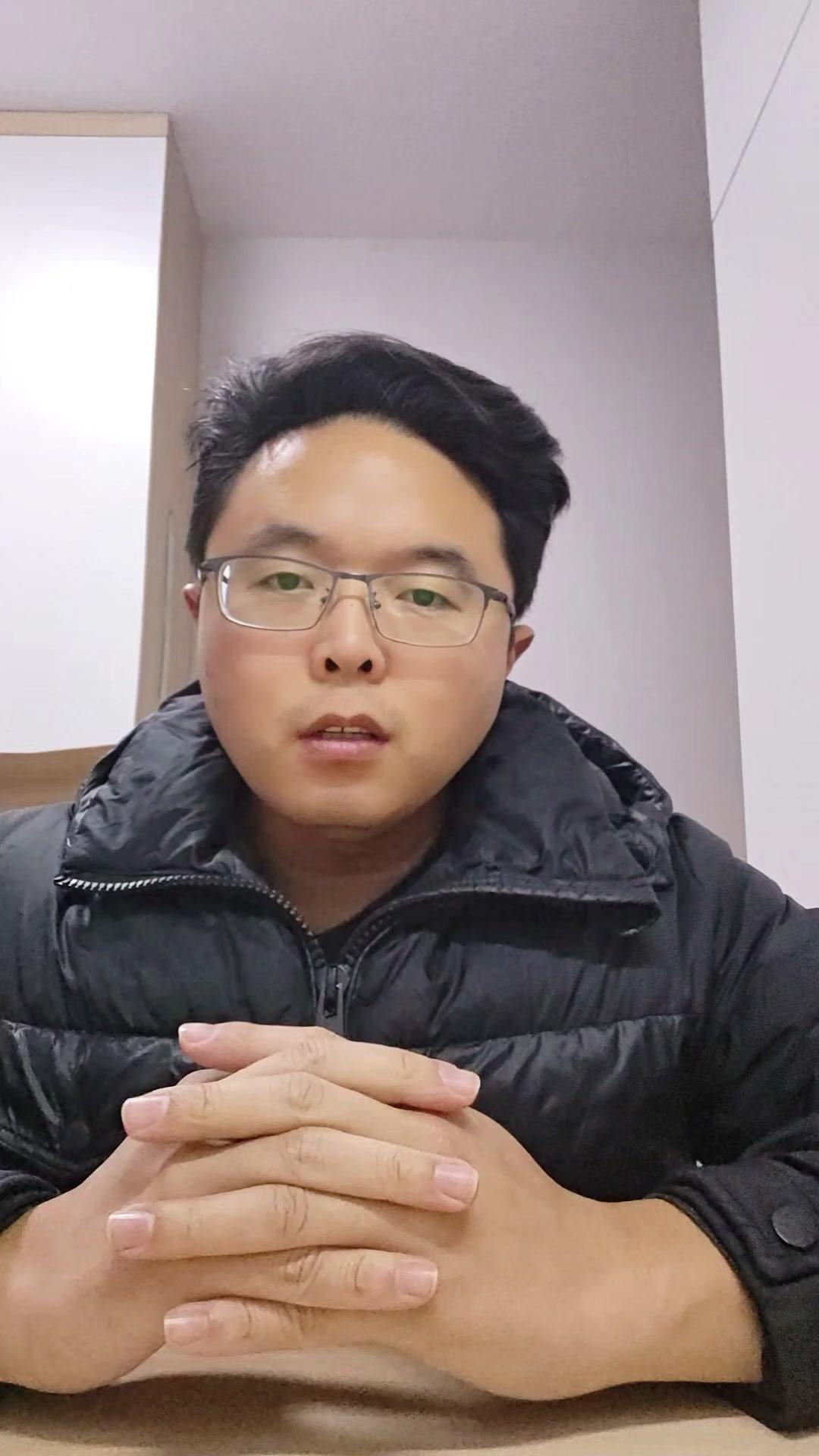 每个人的基础和习惯都不同，别人的经验只能参考不能照搬。我建议结合自己多年学习经验