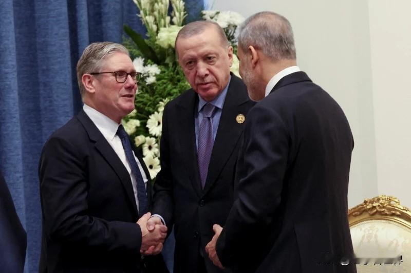 【埃尔多安：土耳其愿意组织俄乌领导人会议】
安卡拉时间2026年4月17日，土耳