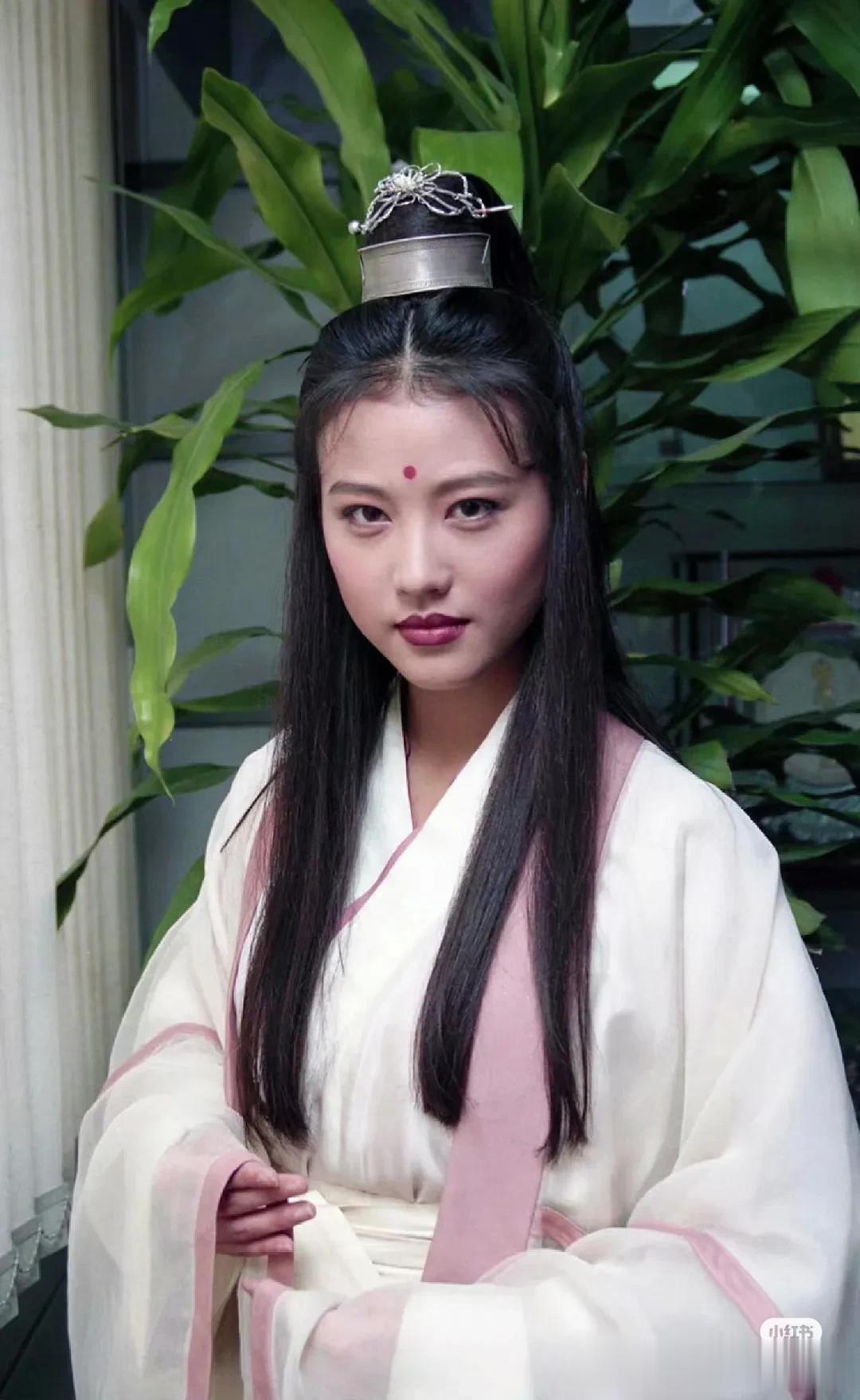再见！童年女神！最美周芷若！
就在昨晚已经确认因病去世！
愿天堂没有痛苦！[祈祷