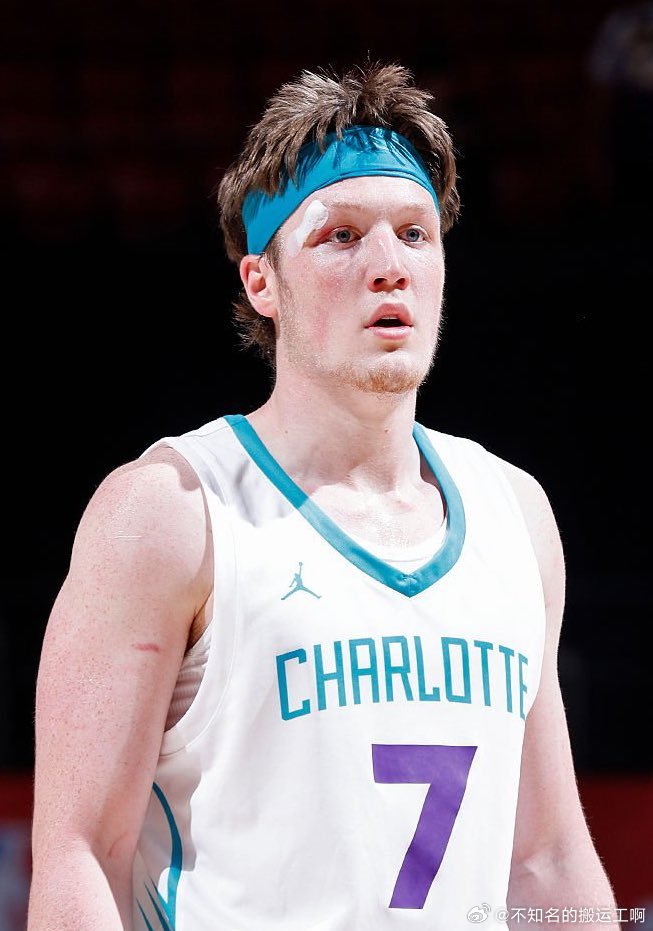 NBA[超话]  比尔·西蒙斯保证，黄蜂今年新秀康·克努佩尔将入选美国队 202