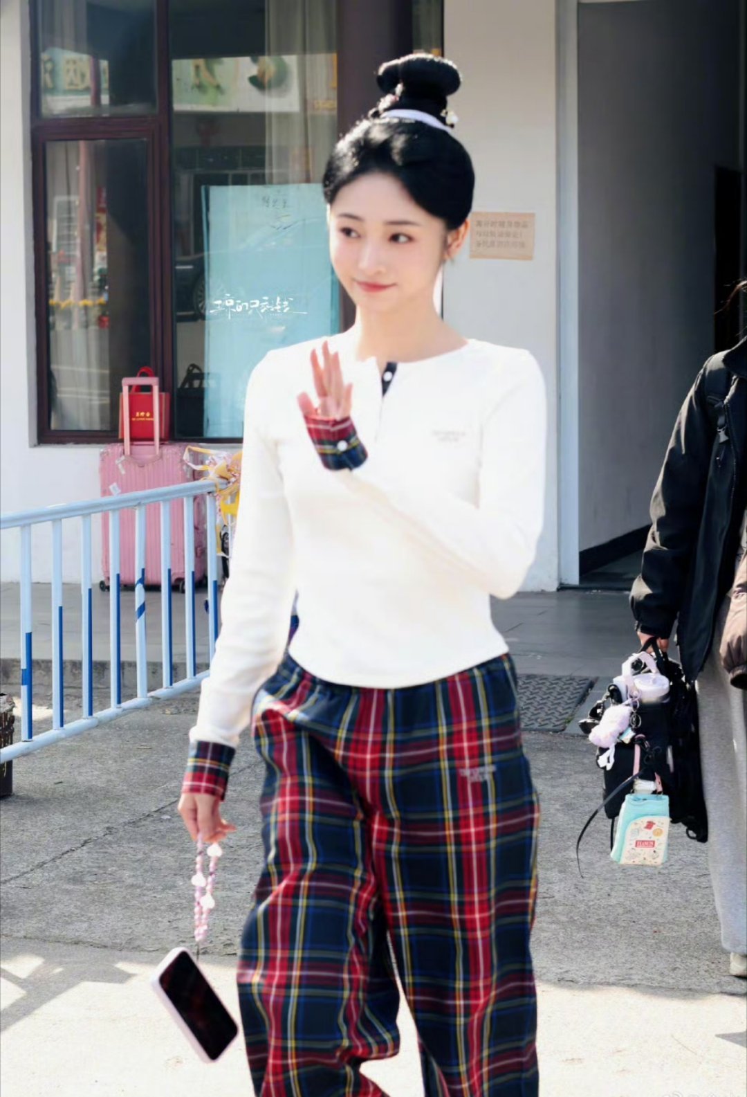 天呐不让江山的妆造绝了 