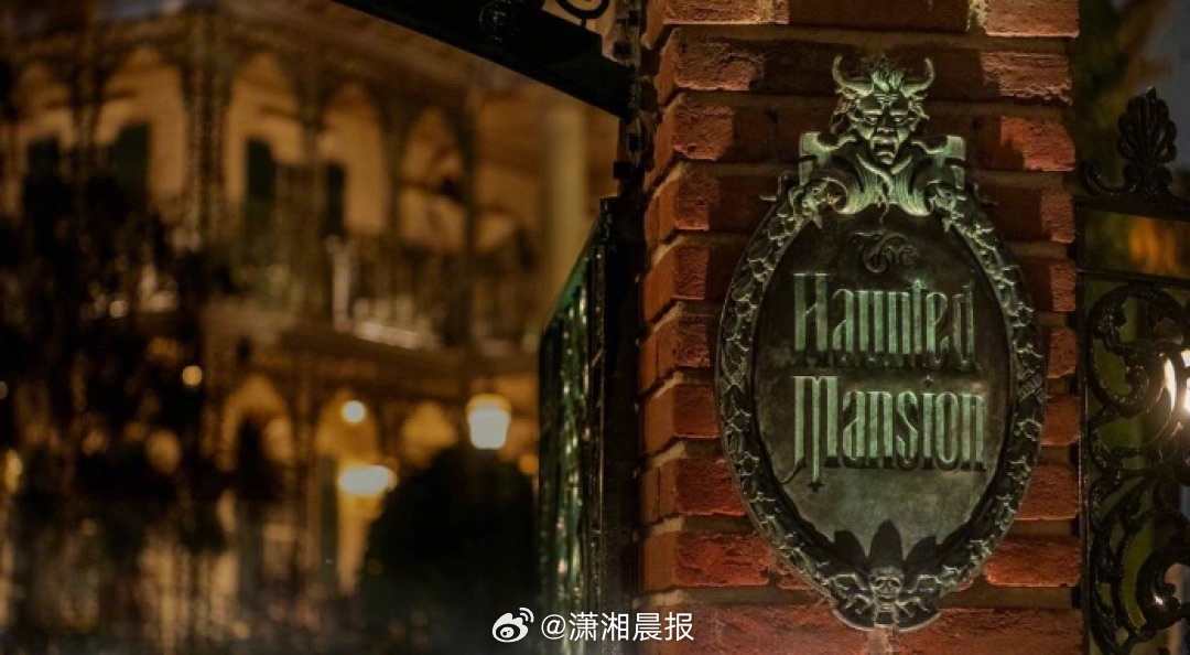 【#美国女子在迪士尼鬼屋被吓死##女子在美迪士尼鬼屋心脏病发身亡#】近日，美国加