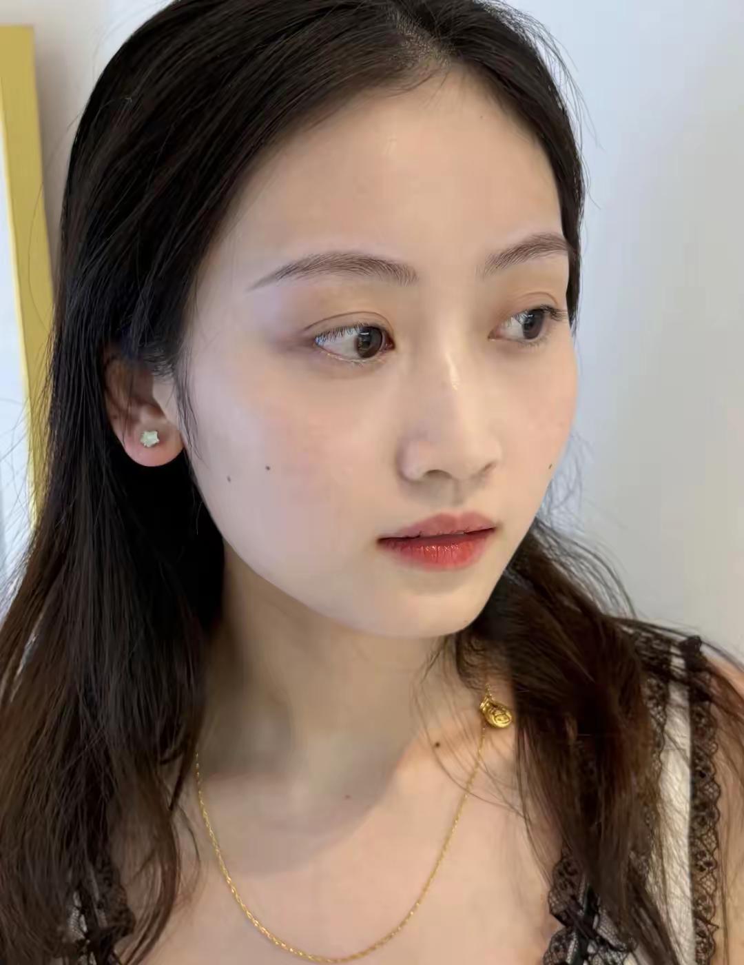 "男人最好的补药是女人，
无论多大岁数，
只要和自己爱的女人在一起，
你才会快乐