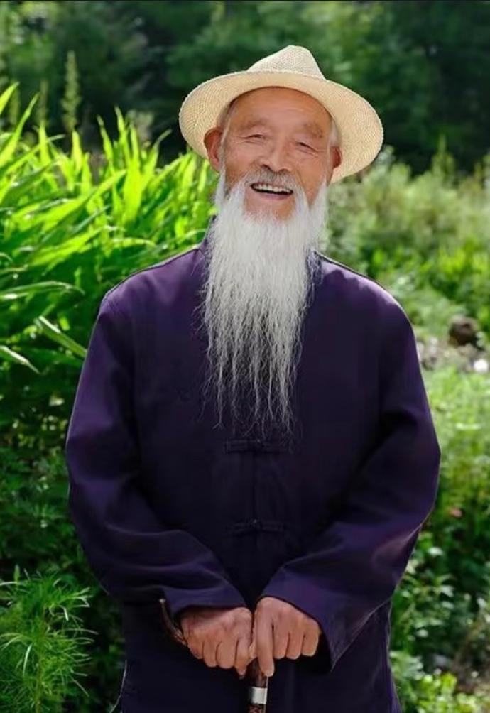 在保持良好的生活质量中，优雅地老去。
………………………
比起仅仅是延长寿命却失