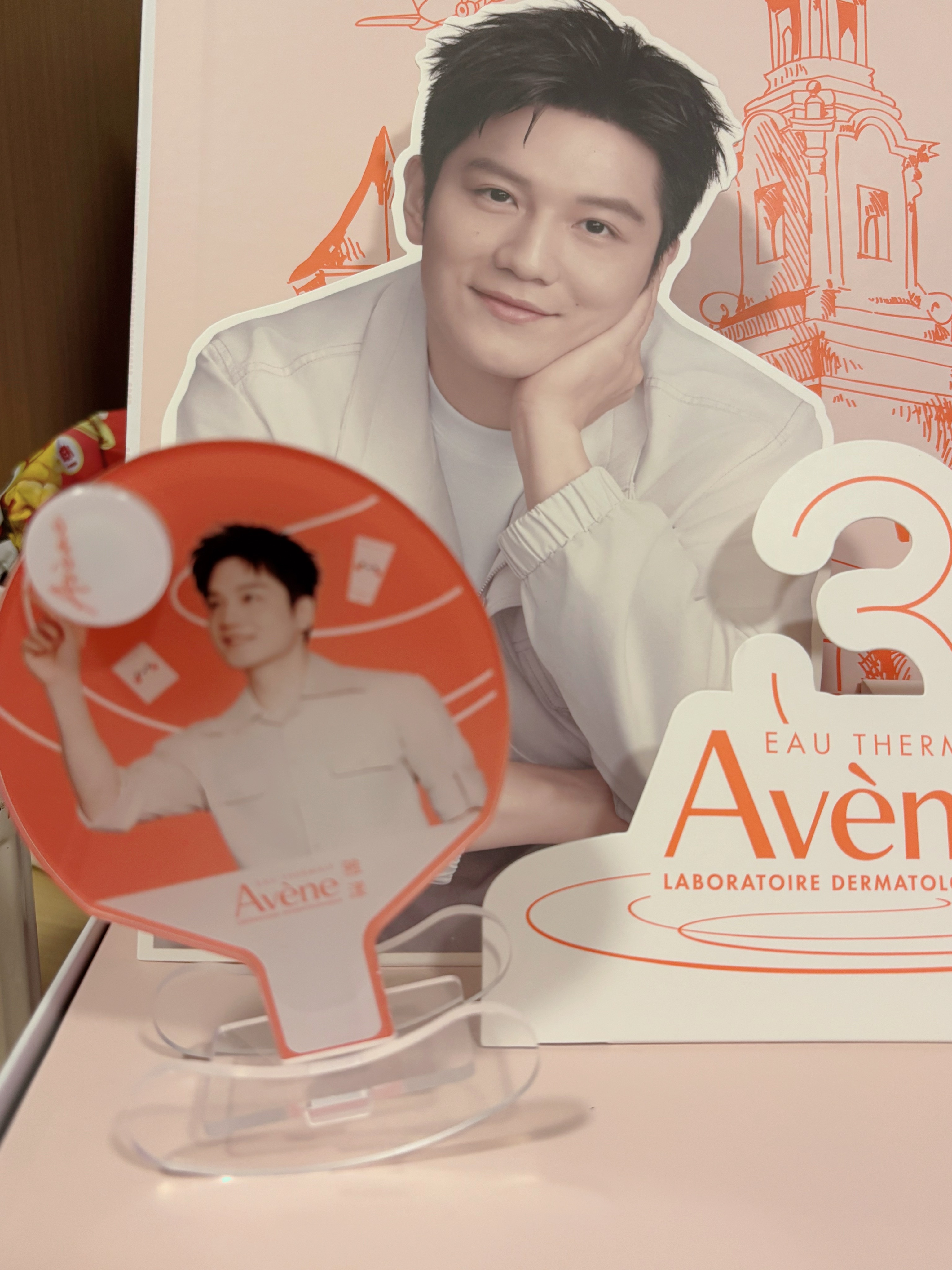 我们一家三口樊振东雅漾品牌代言人