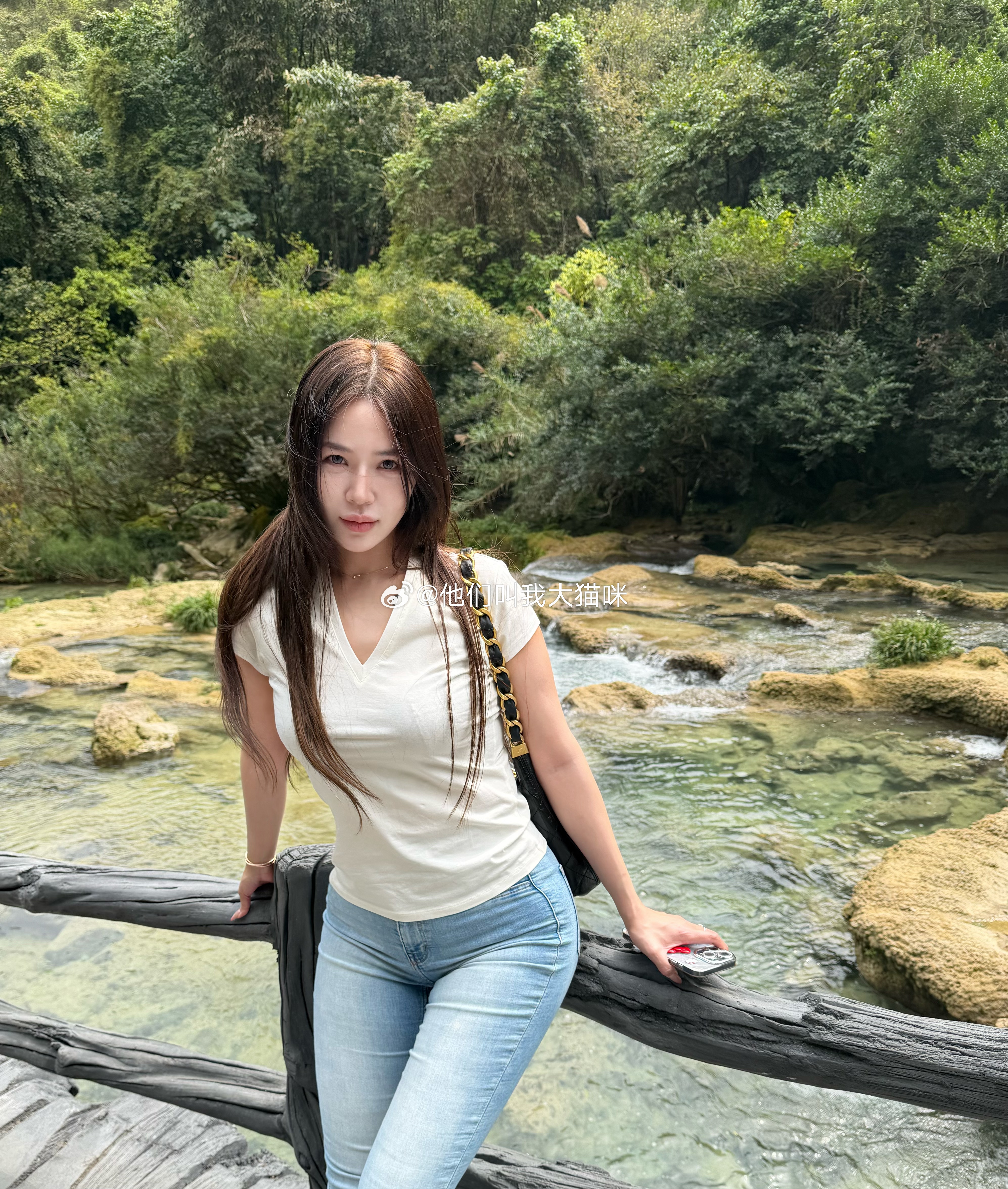 我的日常plog 对抗路景点 用暴走来对抗吃过的酸汤鱼 肠旺面 脆哨 豆米火锅 